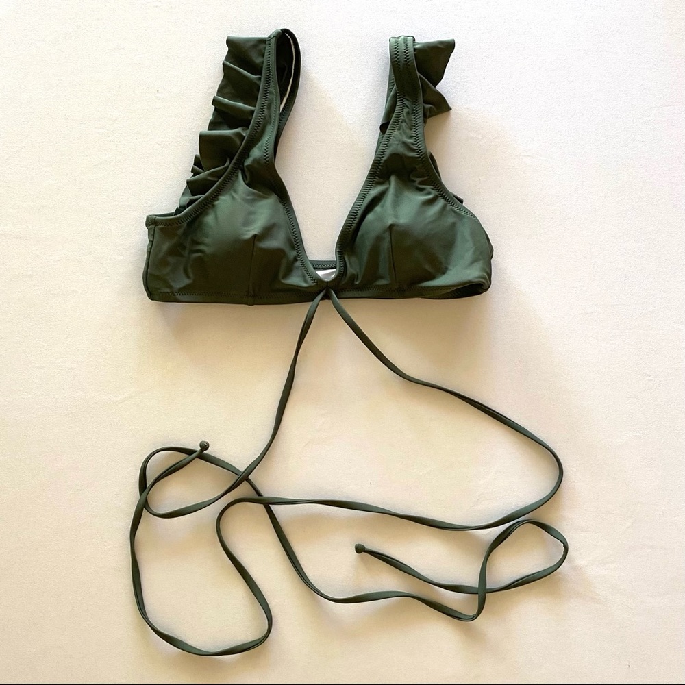 NWOT Cupshe White Ruffle Wrap Side Bikini Top Green, Size Medium